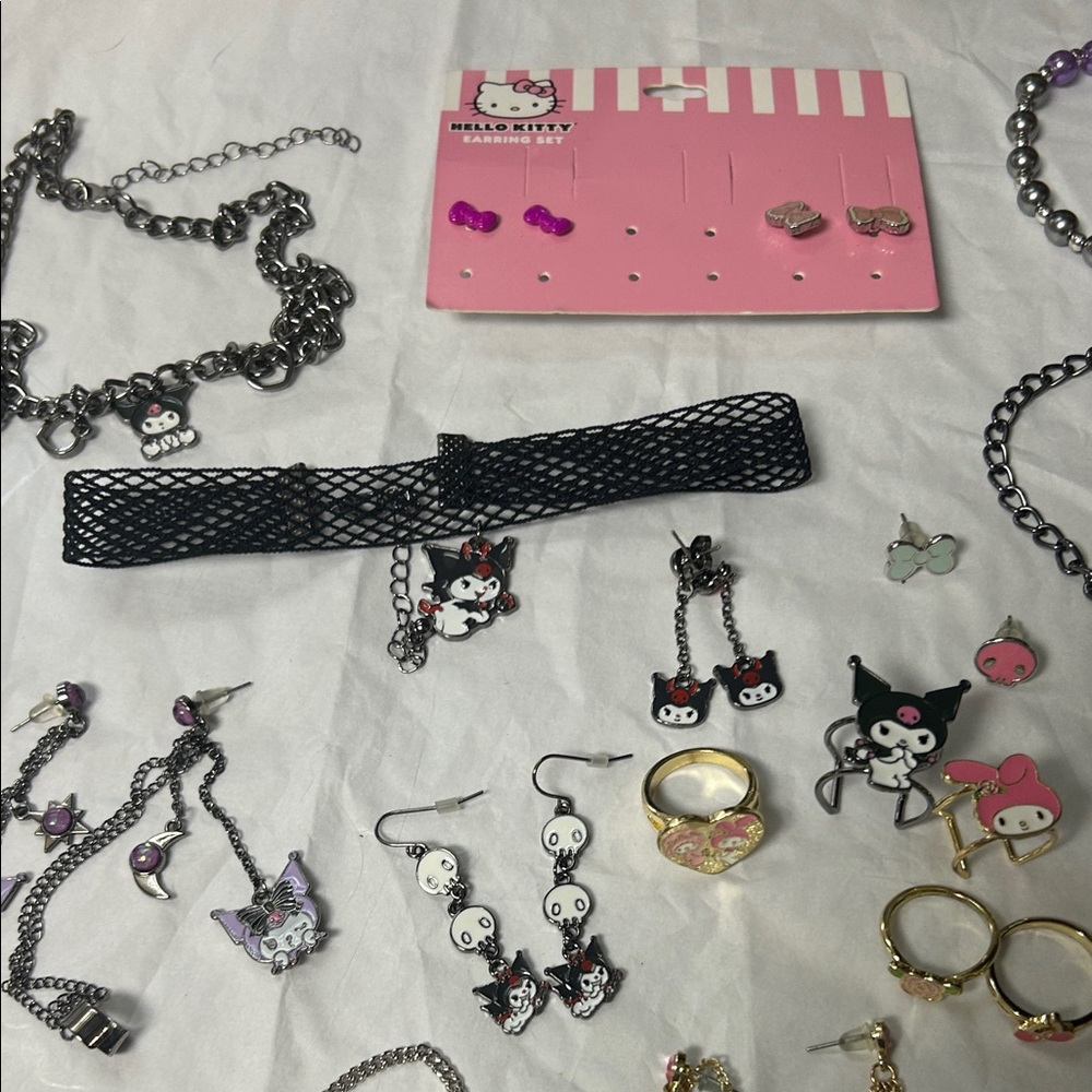 Jewelry Lot (Mostly Sanrio) - Picture 8 of 10